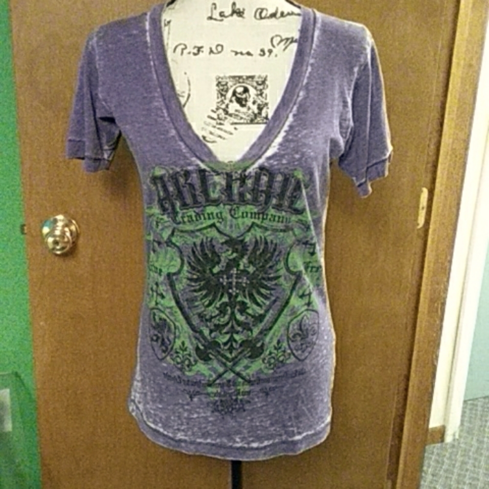 Graphic tee-shirt